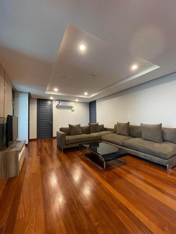 Vivi Avenue Thonglor Apartment Bangkok Exterior photo