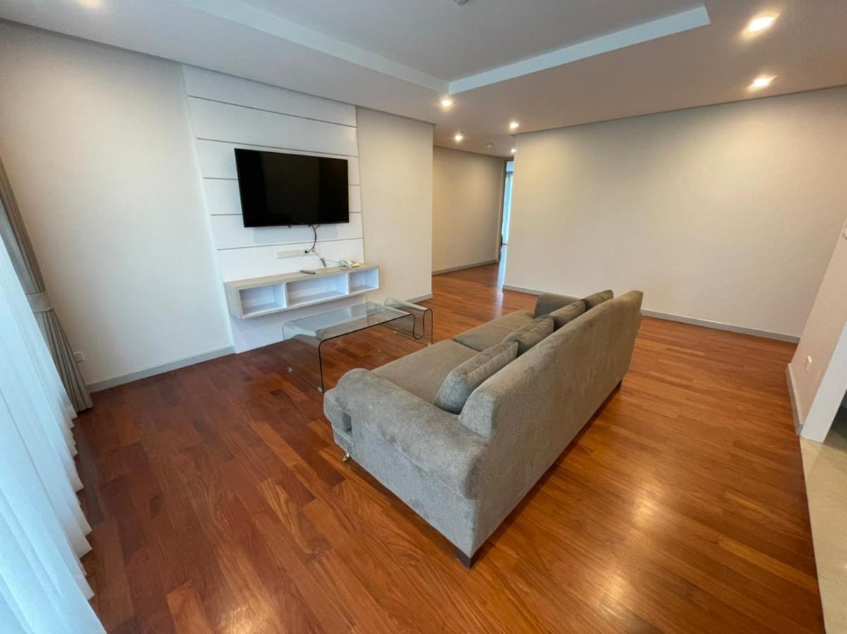 Vivi Avenue Thonglor Apartment Bangkok Exterior photo